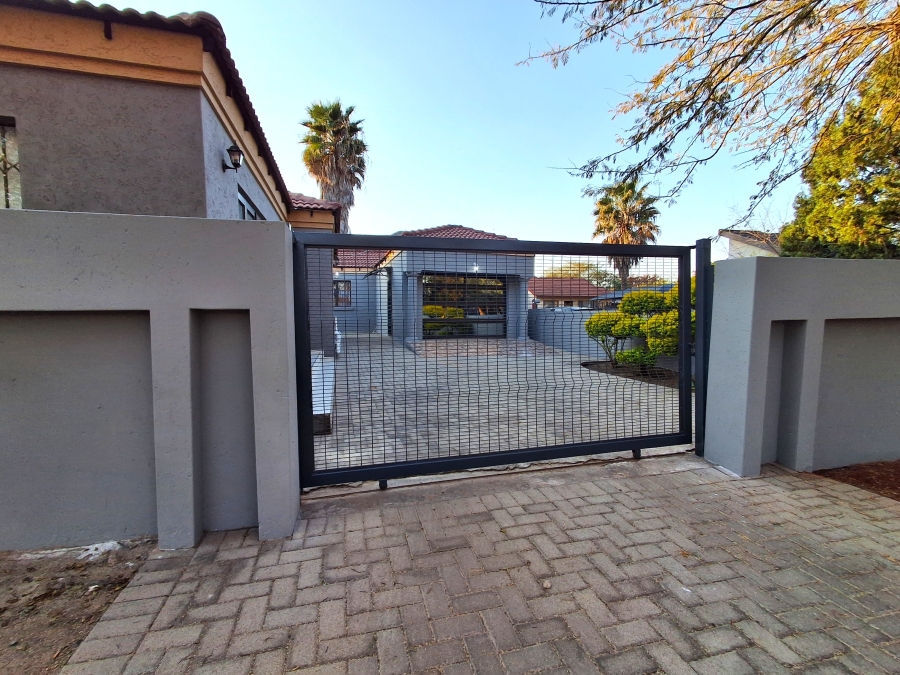 3 Bedroom Property for Sale in Elandsrand North West
